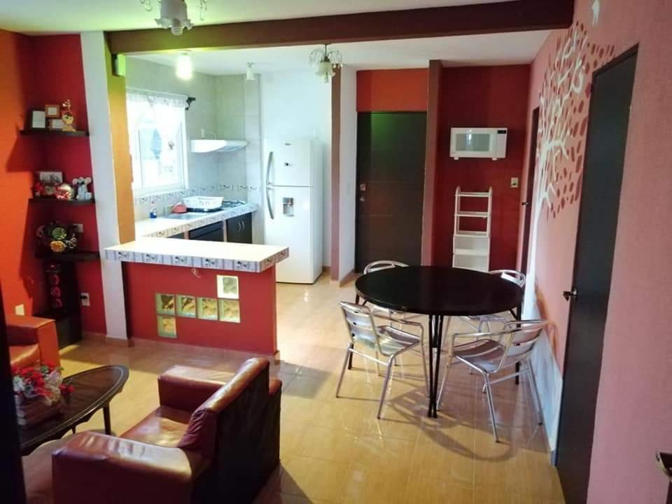 Hermoso Depa De 3 Recamaras Y 2 Banos En El Centro De Coyoacan * Città del Messico