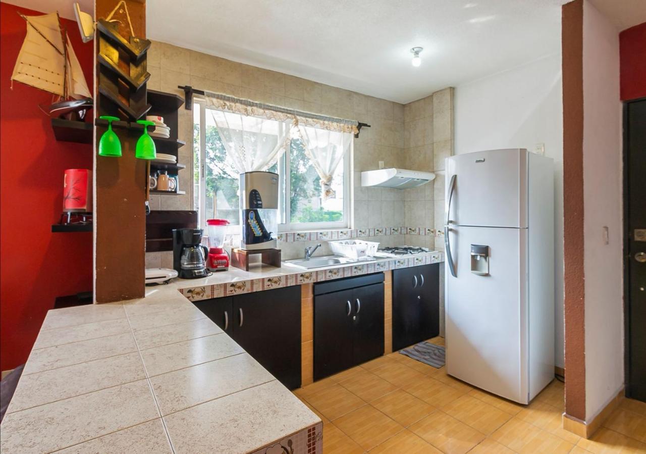 Hermoso Depa De 3 Recamaras Y 2 Baños En El Centro De Coyoacan México DF
